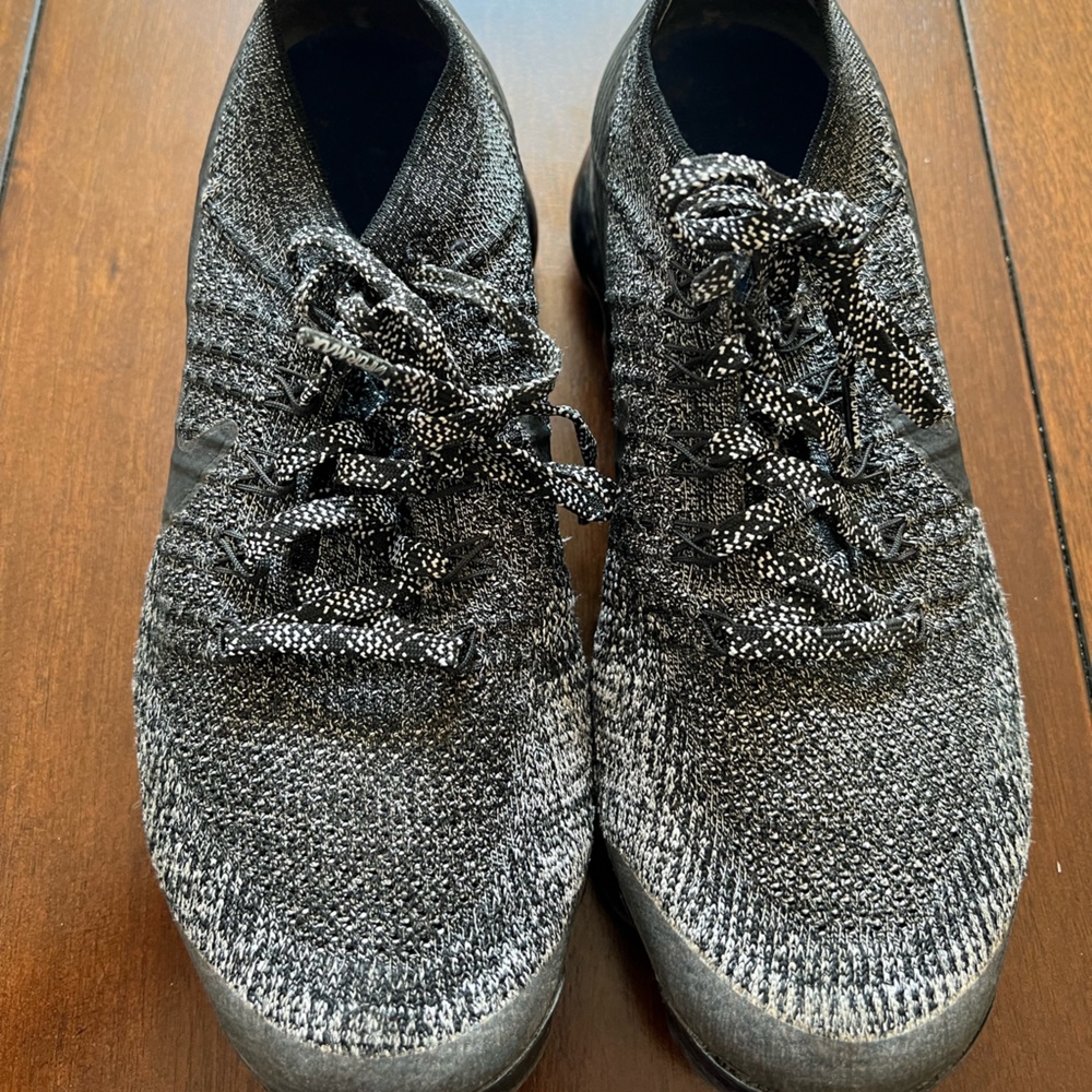 Nike Women vapormax knit shoes